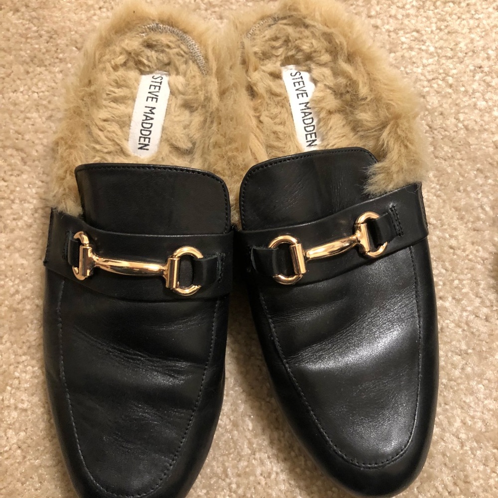 Steve Madden Black Mules!